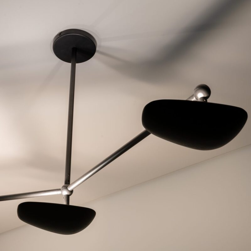 PENDENTE AMORFA 7 CONCHAS PRETO COM CONCHA EBANIZADO